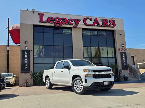Used 2021 Chevrolet Silverado 1500 Custom image 2