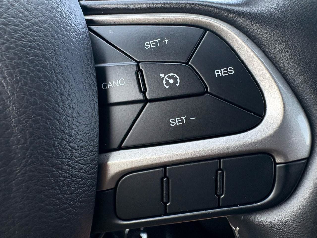 Used 2021 Jeep Compass Latitude AWD/4WD image 28