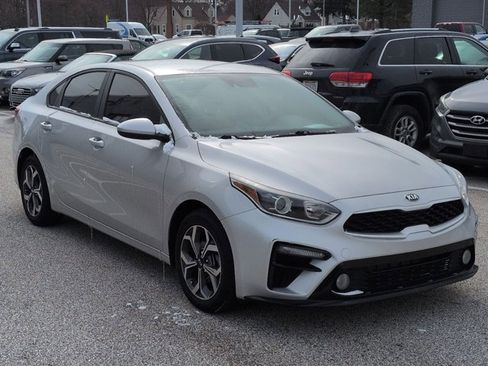 Used 2020 Kia Forte LXS image 3