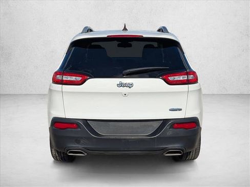 Used 2016 Jeep Cherokee Latitude image 7