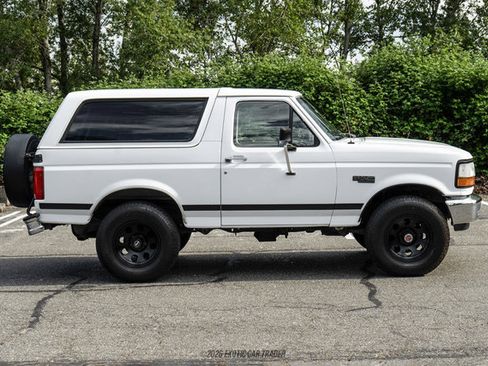 Used 1992 Ford Bronco Custom AWD/4WD image 9