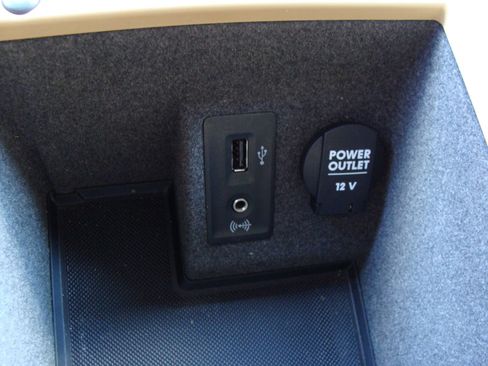 Used 2017 Porsche Macan S image 32