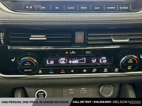 Certified 2023 Nissan Rogue Platinum w/ Platinum Premium Package AWD/4WD image 16