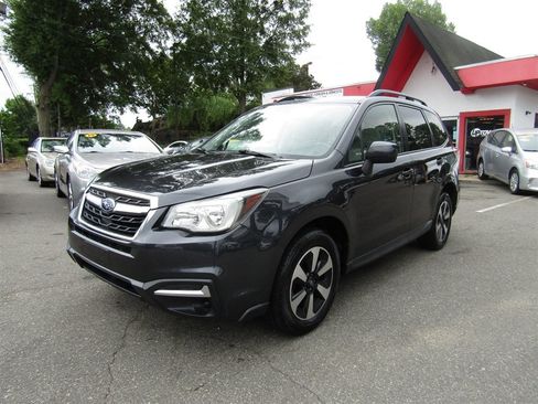 Used 2017 Subaru Forester 2.5i Premium w/ All-Weather Package AWD/4WD image 11
