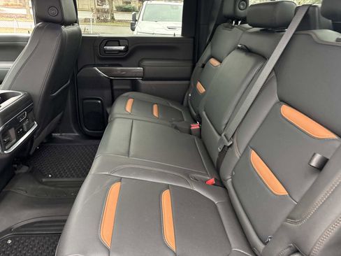 Certified 2023 GMC Sierra 2500 AT4 w/ AT4 Preferred Package image 33