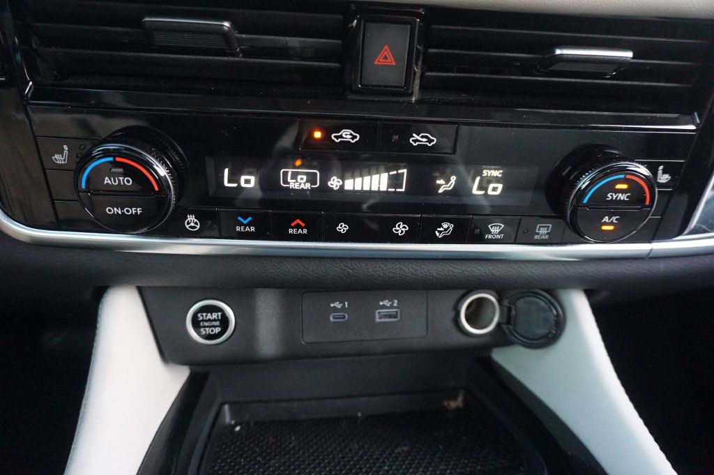 Used 2023 Nissan Rogue SL w/ SL Premium Package FWD image 12