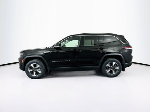 Used 2022 Jeep Grand Cherokee Limited 4xe w/ MOPAR Finishing Package AWD/4WD image 4