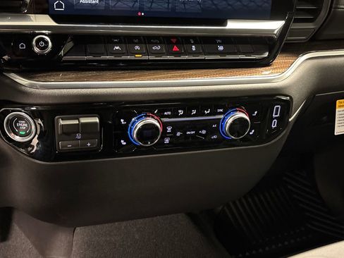 New 2026 GMC Sierra 1500 Elevation image 35