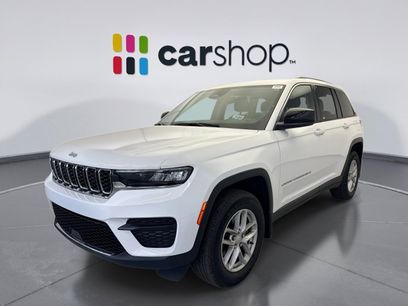 Used 2023 Jeep Grand Cherokee Laredo w/ Luxury Tech Group I