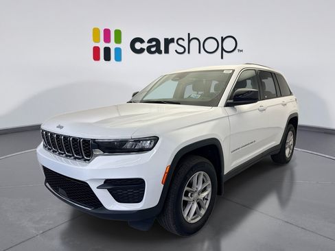 Used 2023 Jeep Grand Cherokee Laredo w/ Luxury Tech Group I AWD/4WD image 1
