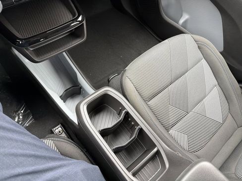 New 2027 Chevrolet Bolt LT w/ Comfort Package FWD image 19