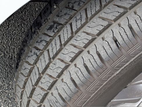 Used 2024 Toyota Sienna LE image 12