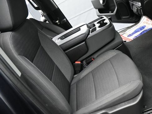 Used 2022 Chevrolet Silverado 1500 Custom image 3