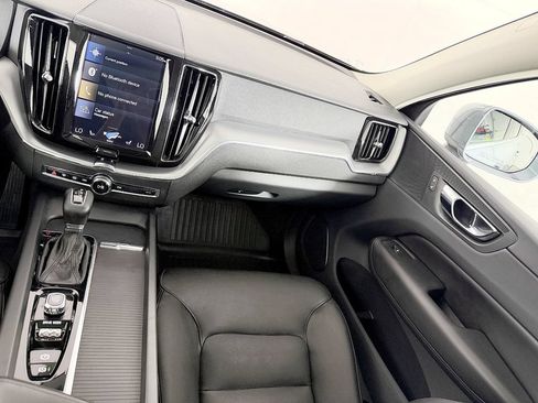 Used 2019 Volvo XC60 T5 Momentum w/ Premium Package AWD/4WD image 56