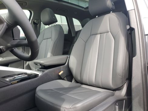 New 2026 Audi Q5 Premium image 17