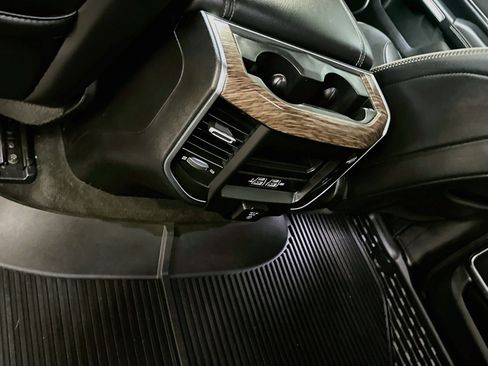 Used 2020 RAM 1500 Laramie AWD/4WD image 28