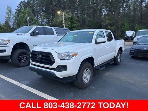 Used 2022 Toyota Tacoma SR image 2