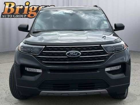 Used 2023 Ford Explorer XLT w/ Equipment Group 202A AWD/4WD image 23