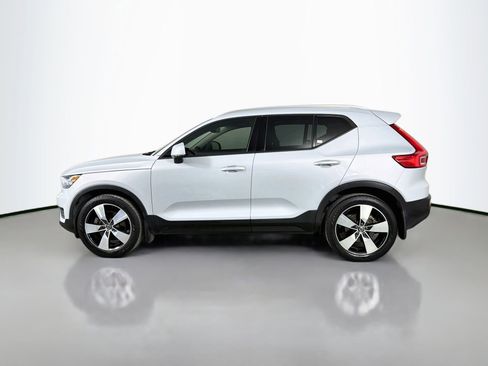Used 2020 Volvo XC40 T4 Momentum w/ Protection Package Premier FWD image 9