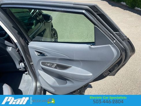 Used 2017 Chevrolet Bolt Premier w/ Driver Confidence II Package FWD image 42