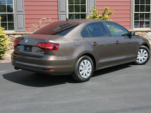 Used 2016 Volkswagen Jetta S image 4