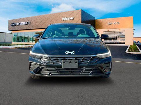 New 2025 Hyundai Elantra Hybrid FWD image 12