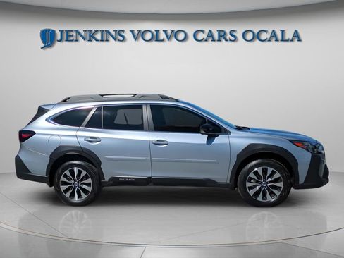 Used 2025 Subaru Outback Limited XT AWD/4WD image 2