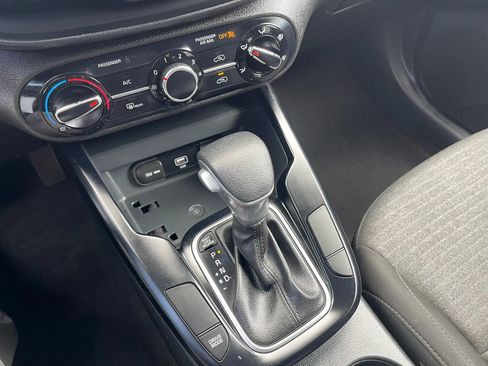 Used 2020 Kia Soul S FWD image 19