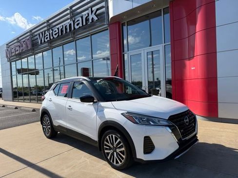 Certified 2023 Nissan Kicks SV FWD image 1