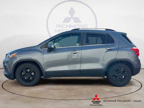 Used 2019 Chevrolet Trax LT w/ LT Convenience Package FWD image 6