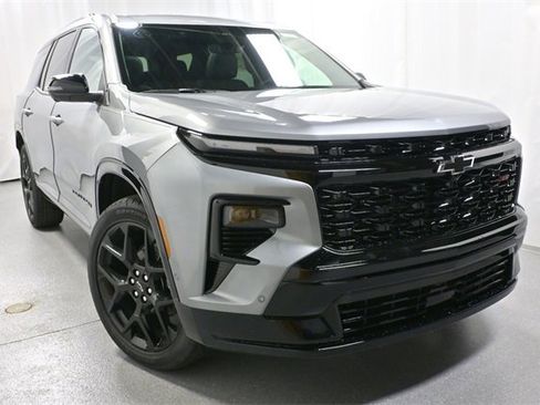 New 2026 Chevrolet Traverse RS image 2