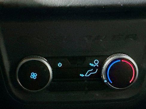 Used 2025 Ford Explorer ST-Line w/ ST-Line Street Pack image 24