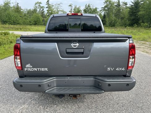 Used 2020 Nissan Frontier SV AWD/4WD image 9