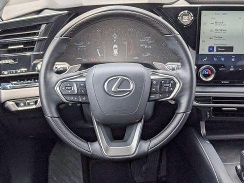 Used 2025 Lexus RX 350 Premium w/ Accessory Package (Z1) FWD image 17