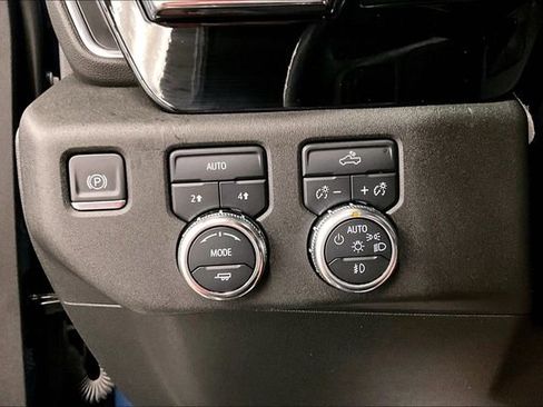 Used 2024 GMC Sierra 1500 Elevation w/ LPO, Elevation Black Package AWD/4WD image 36