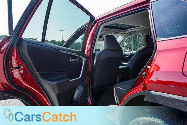Used 2019 Toyota RAV4 XLE FWD image 32