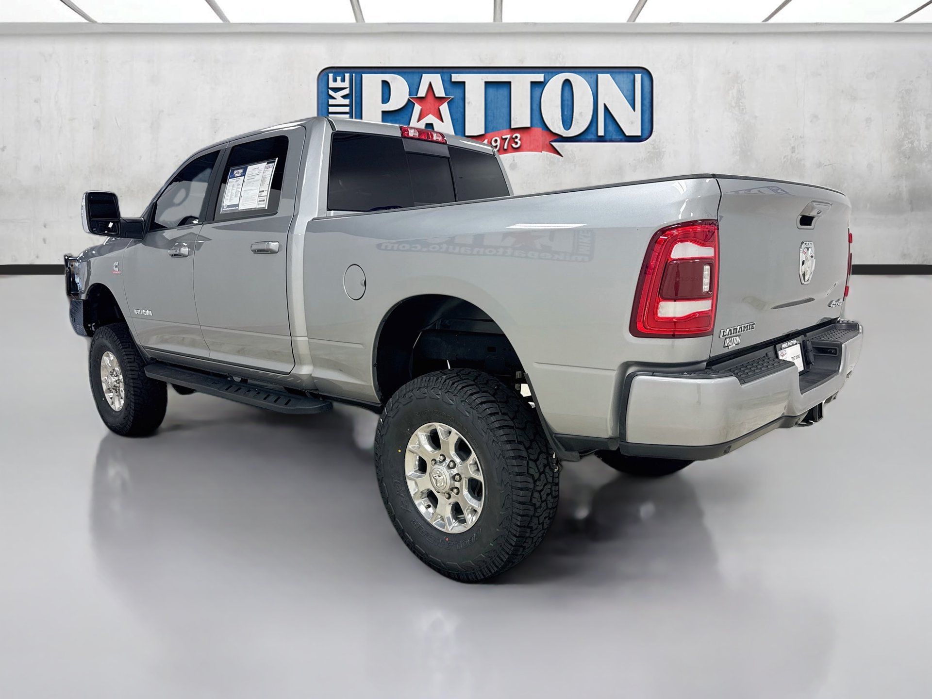 Used 2024 RAM 2500 Laramie AWD/4WD image 5