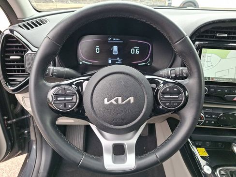 Used 2023 Kia Soul EX FWD image 21