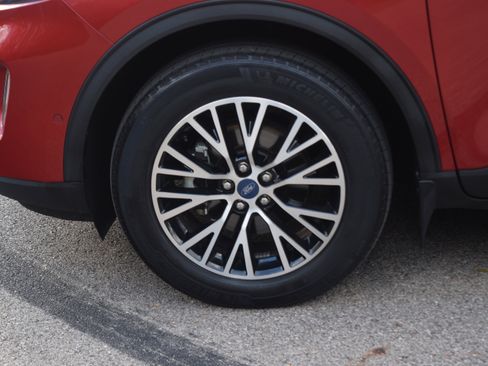 Certified 2022 Ford Escape Titanium w/ Titanium Premium Package image 28