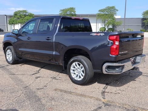 Used 2023 Chevrolet Silverado 1500 LT AWD/4WD image 8