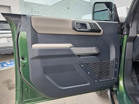 Used 2023 Ford Bronco Wildtrak image 11