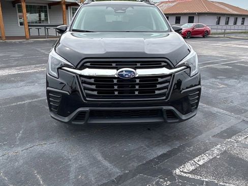 Used 2023 Subaru Ascent Premium AWD/4WD image 2