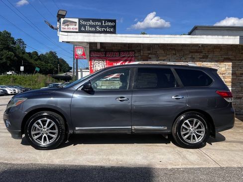 Used 2014 Nissan Pathfinder SL w/ SL Premium Package FWD image 3