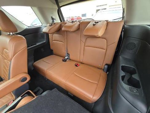 Used 2023 Nissan Pathfinder Platinum FWD image 15