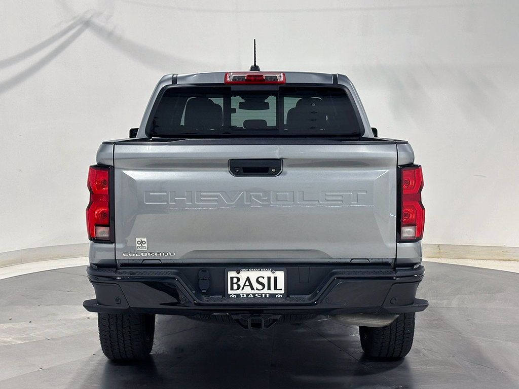 Used 2024 Chevrolet Colorado Z71 w/ Z71 Convenience Package 2 AWD/4WD image 12