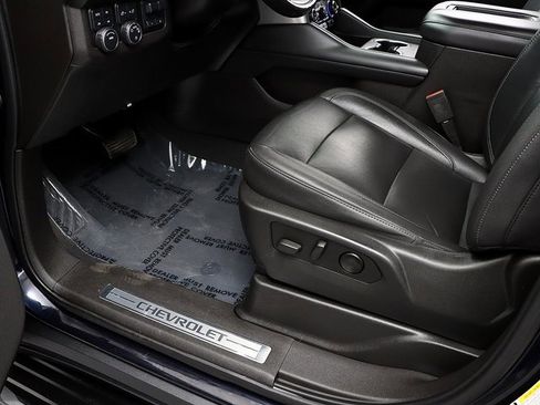 Used 2021 Chevrolet Tahoe LT w/ LT Signature Package image 25