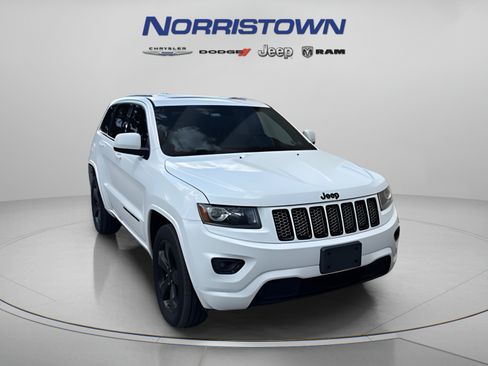 Used 2015 Jeep Grand Cherokee Altitude AWD/4WD image 1