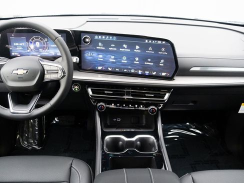 New 2026 Chevrolet Traverse LT w/ Driver Confidence Package image 19