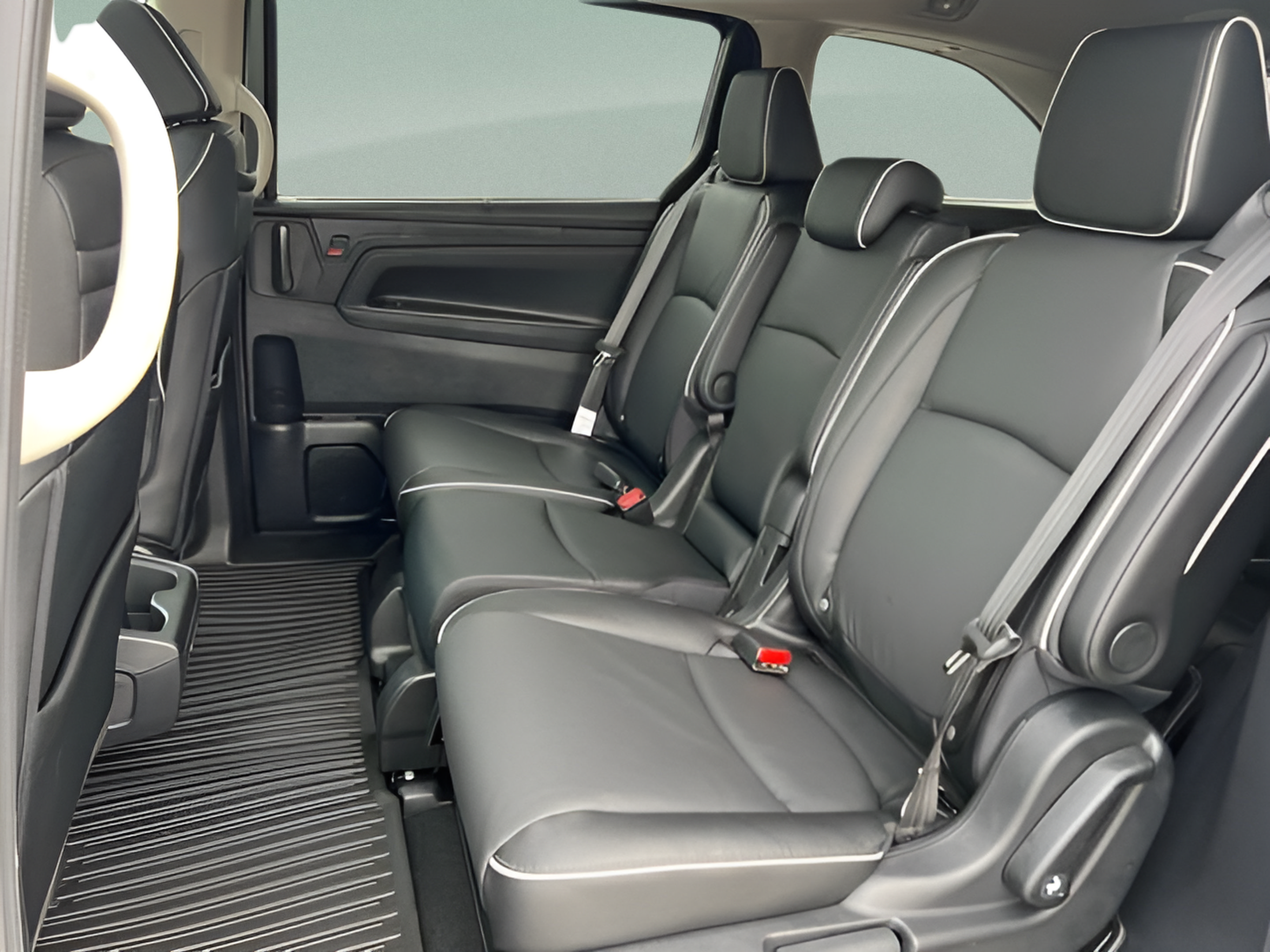 Used 2026 Honda Odyssey Touring image 8