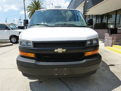 Used 2021 Chevrolet Express 2500 Extended w/ Driver Convenience Package RWD image 7